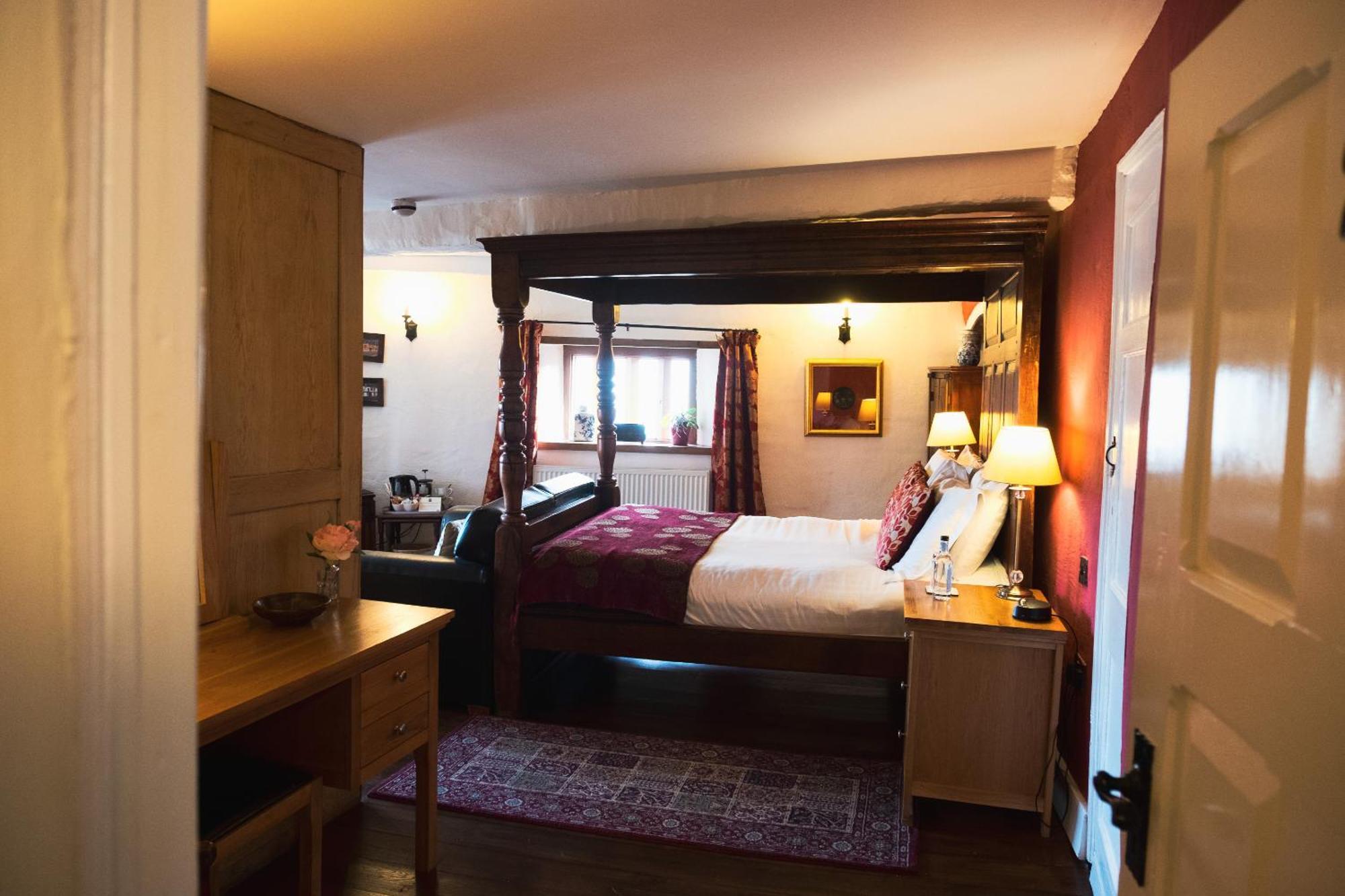 Kings Arms Hotel Abergavenny Exterior foto
