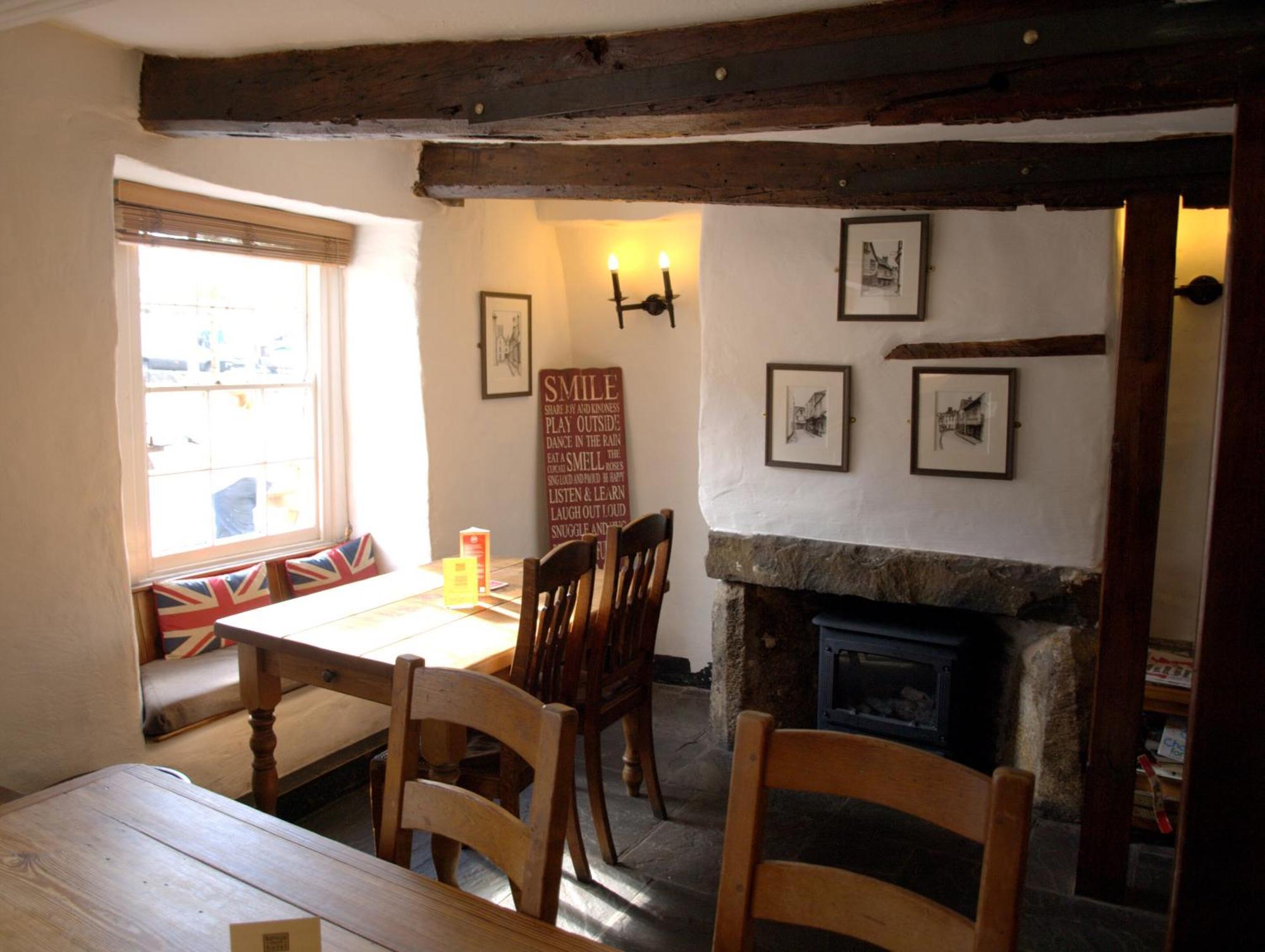 Kings Arms Hotel Abergavenny Exterior foto